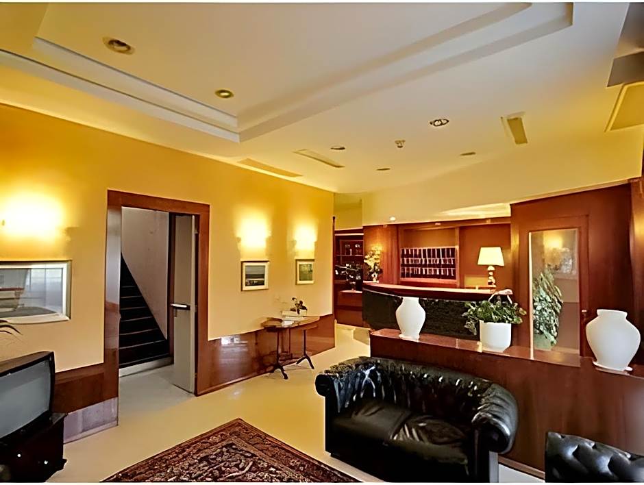 Astor Hotel