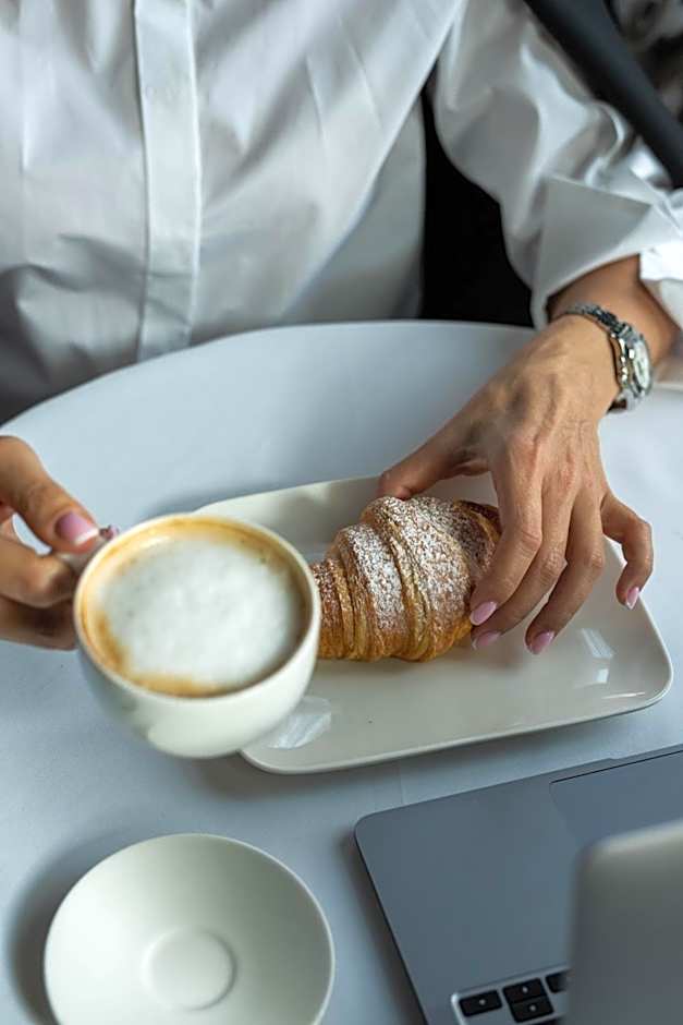 Red Baron Hotel & Restaurant