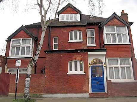 Chiswick Court Hotel