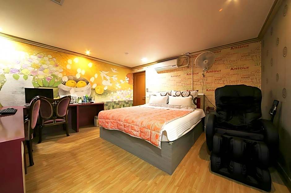 Sense Motel