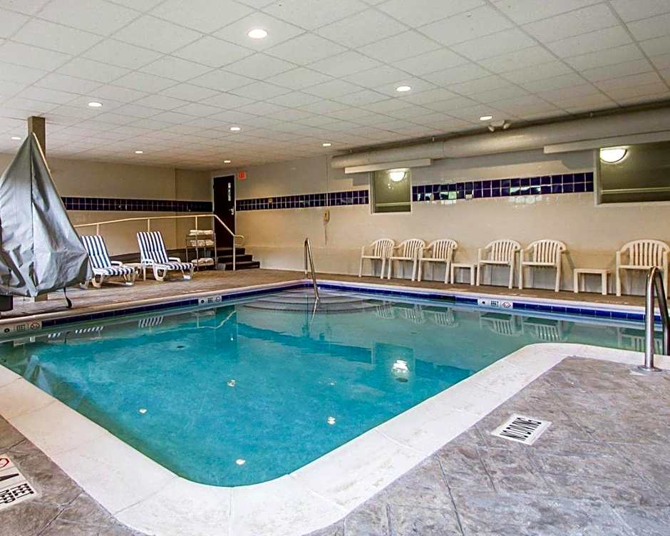 Sleep Inn & Suites Niantic North