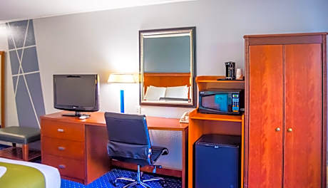 Queen Room - Disability Access