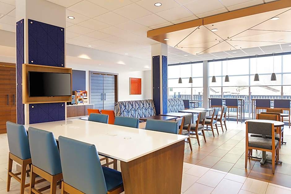 Holiday Inn Express & Suites Sarasota Bradenton