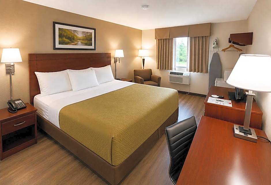 Econo Lodge Cartersville-Emerson Lake Point