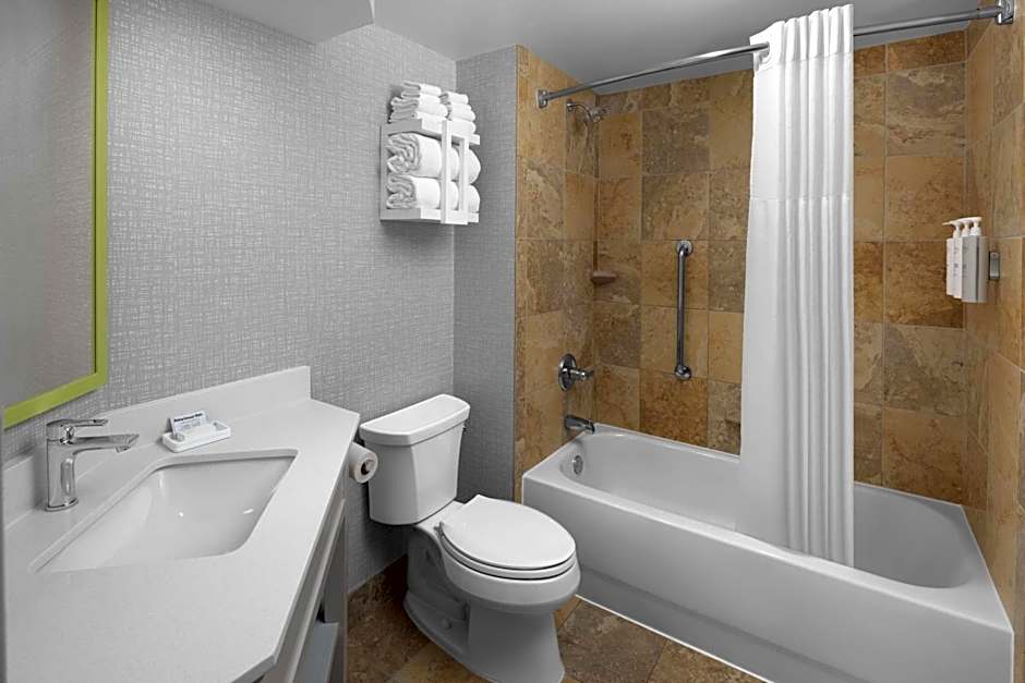 Hampton Inn By Hilton Cleveland-Downtown