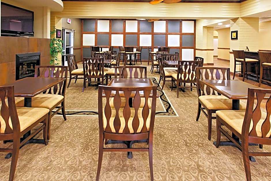Holiday Inn Express Hotel & Suites Cleburne By IHG