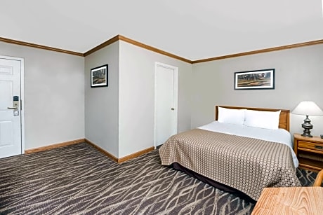 Queen Bed Non Smoking