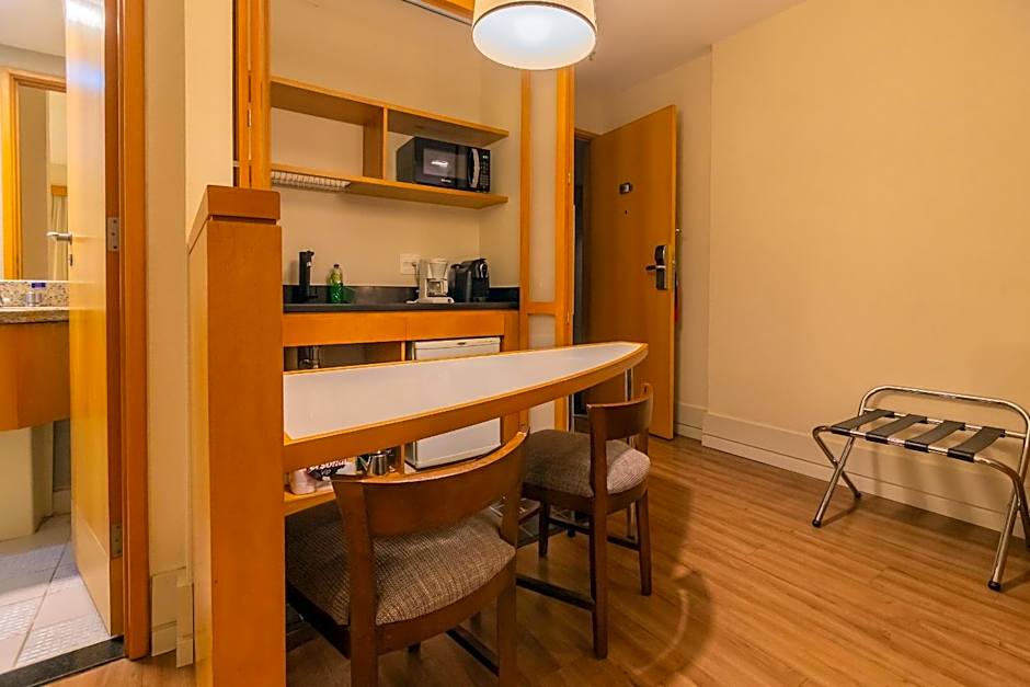 Flat particular dentro do Hotel Executive Faria Lima!