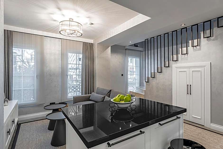 Ena Boutique Hotel & Residences