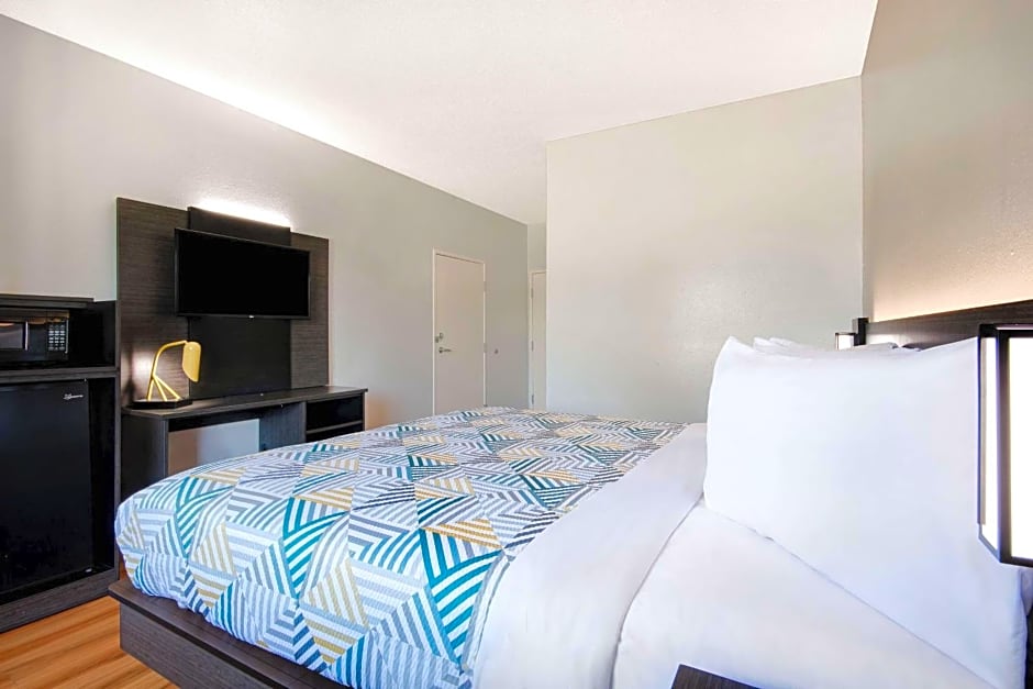 Motel 6-San Antonio, TX - South