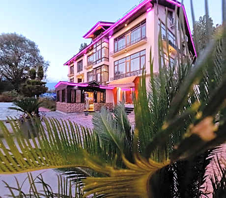 Lake Avenue by Stay Pattern