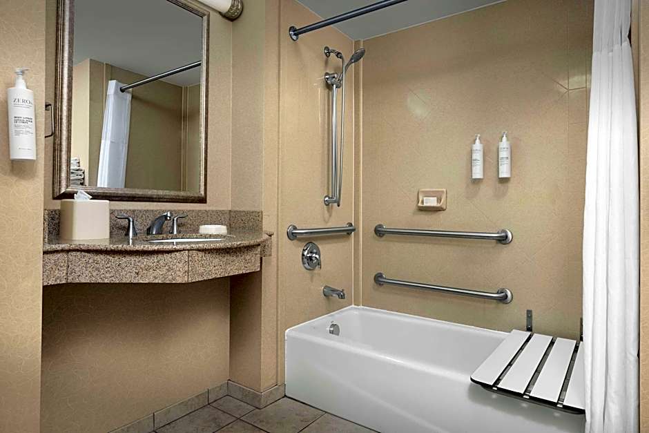Photo 1 of 5 of 2 Queen Beds, Mobility Accessible, Bathtub