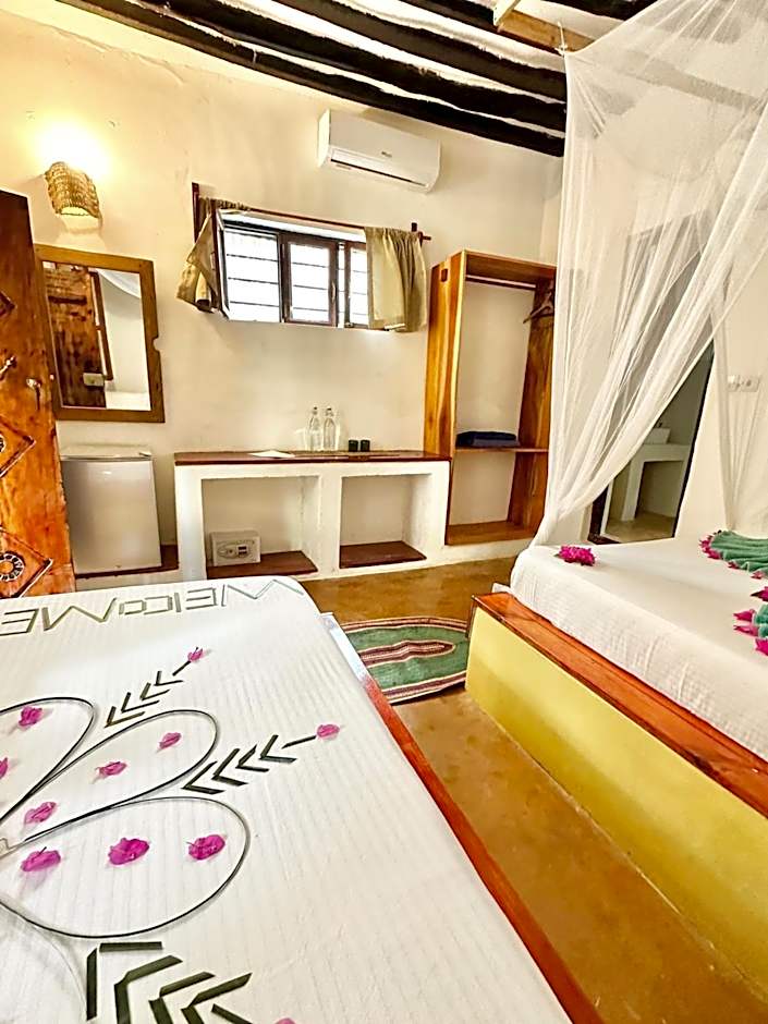 HEBE Bungalows Lodge