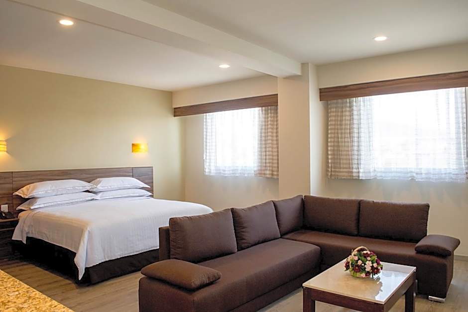 Crown Victoria Hotel