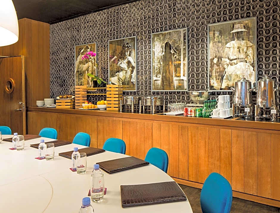 Dream Downtown by Hyatt