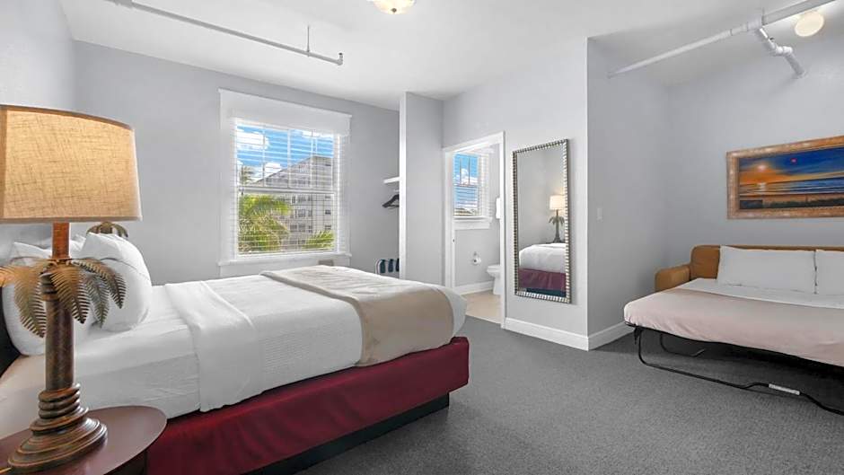 Crystal Bay Historic Hotel