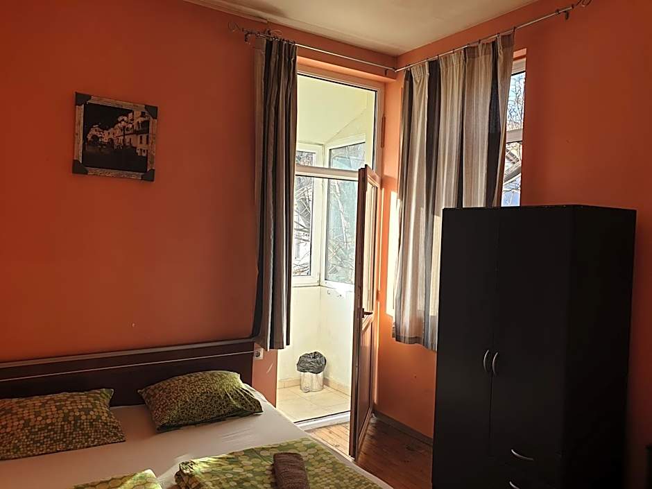 Elegance on a Budget - Rooms for Rent in Sofia Center