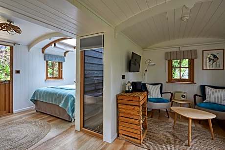 Hideaway Hut