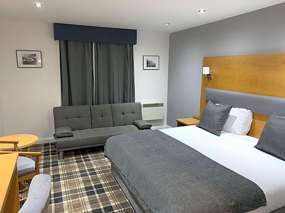 Crowwood Hotel and Alba Restaurant