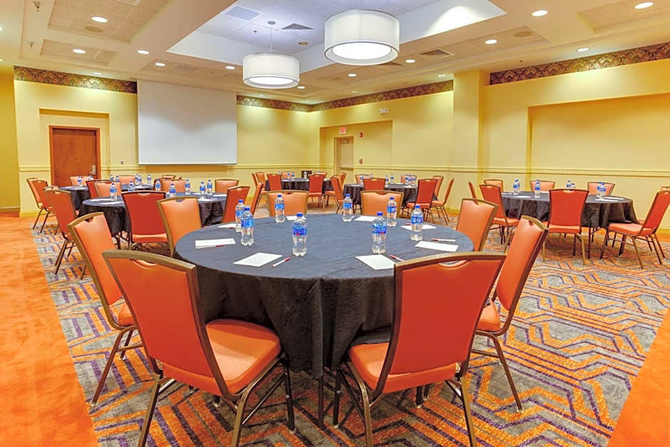 Drury Inn & Suites West Des Moines