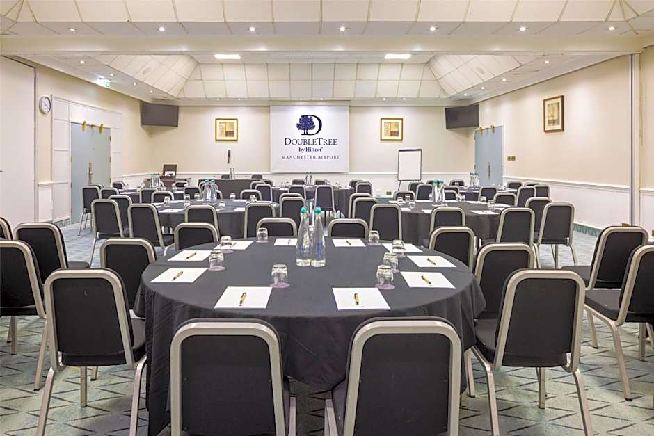 DoubleTree by Hilton Manchester Airport