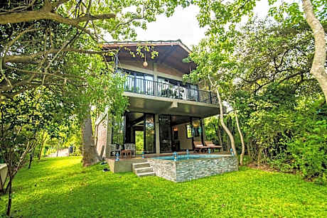 Villa with Private Pool (Complimentary Cocktail & Free Bird Watching Nature Trail)