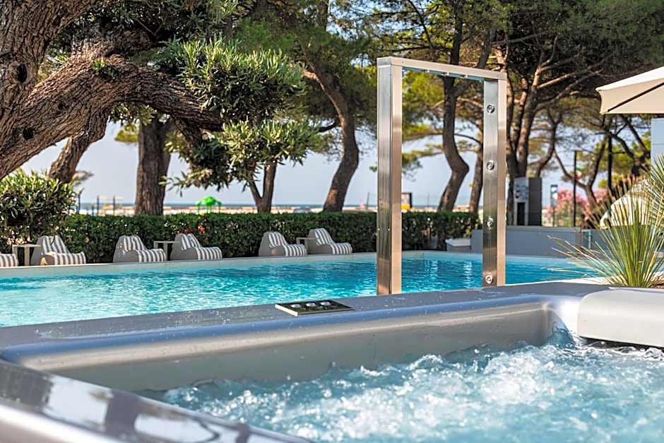 International Beach Hotel