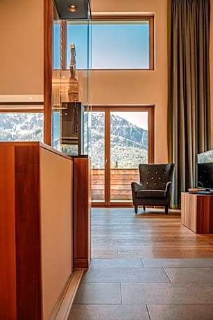 Junior Suite with Mountain View
