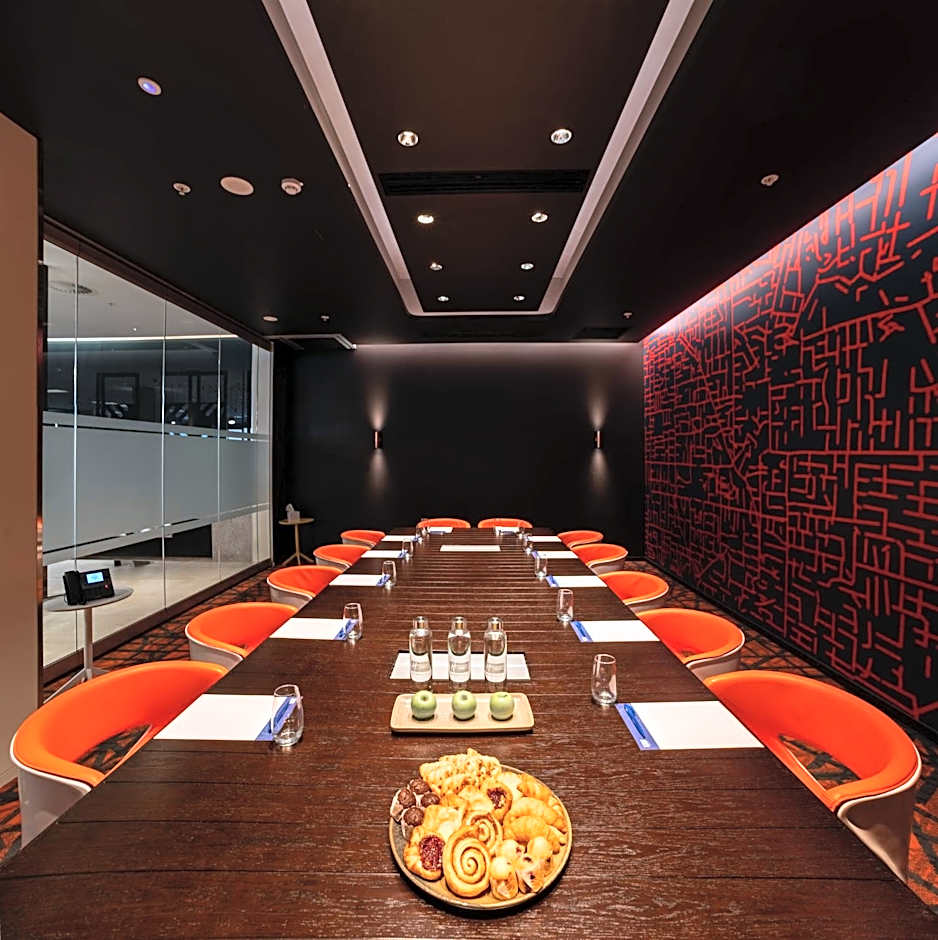 Holiday Inn Express Adelaide City Centre By IHG