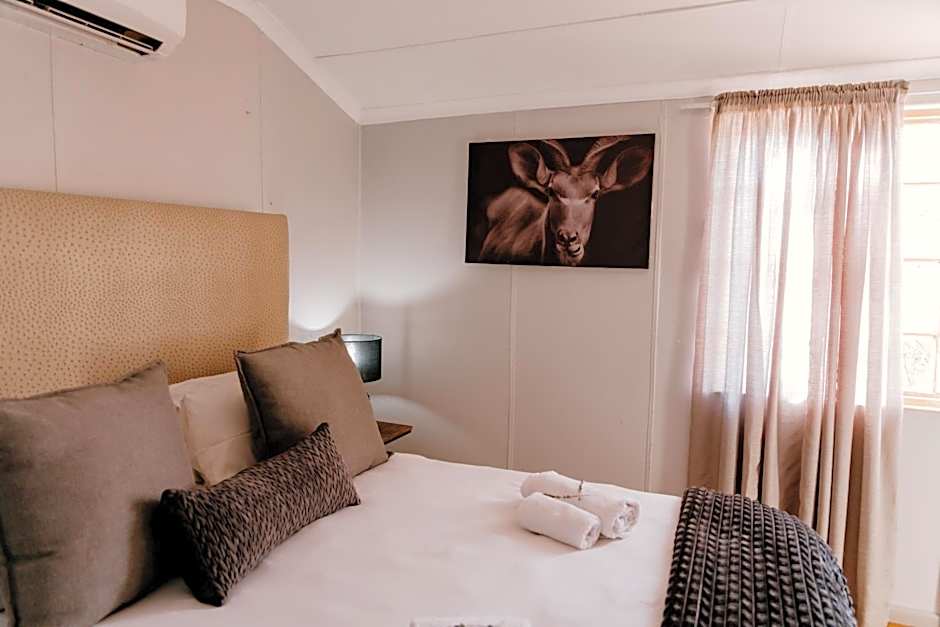 Chandelier Game Lodge