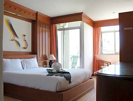 Talya Patong Hotel