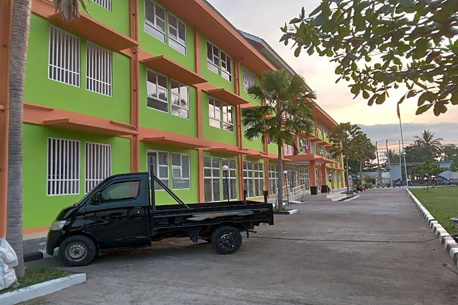 OYO Life 93399 Kos Batulayar