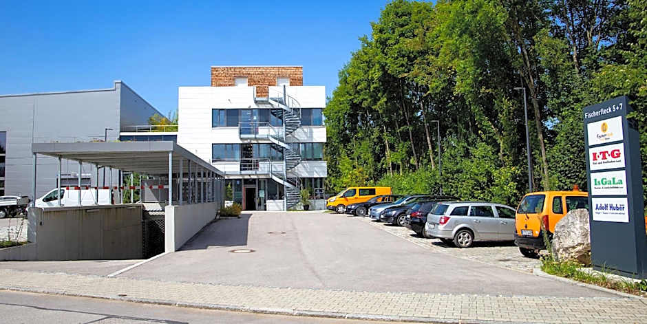 Hotel Garni Fischerfleck in Ismaning near Munich