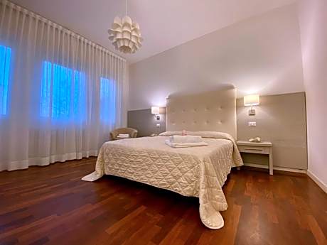 Villa Alda Suites & Rooms