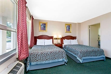 Deluxe Queen Room with Two Queen Beds