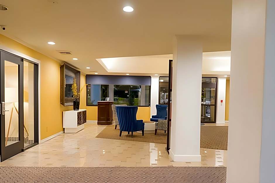 Oakland Airport Executive Hotel