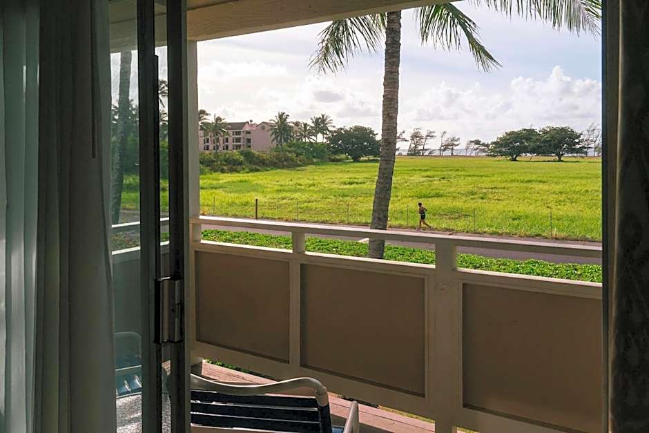 Plantation Hale Suites