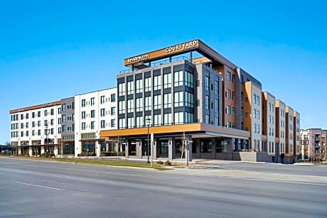 Courtyard by Marriott Milwaukee Brookfield at Poplar Creek