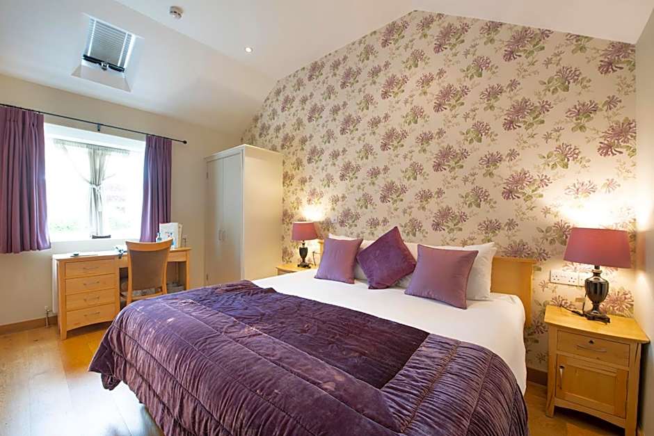 The Red Lion Hinxton