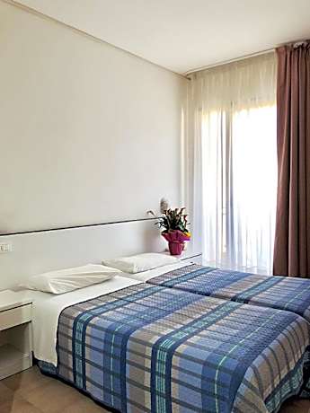 Standard Double or Twin Room with Sea View