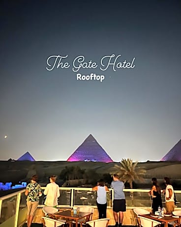 The Gate Hotel Front Pyramids & Sphinx View