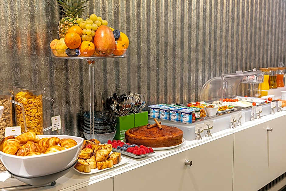 Glasgow Monceau by Patrick Hayat