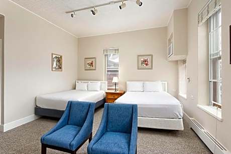 Independence Square 213, Spacious Hotel Room with 2 Queen Beds, Wet Bar, and Sitting Area