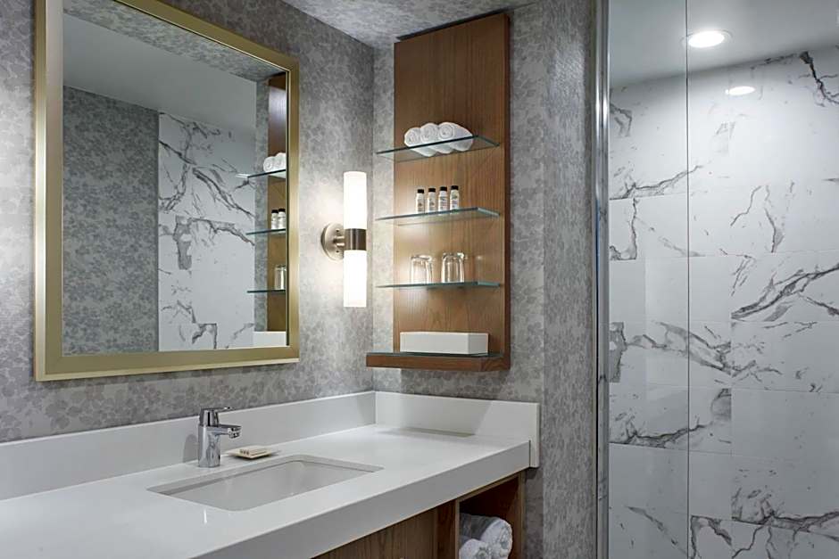 Delta Hotels by Marriott London Armouries