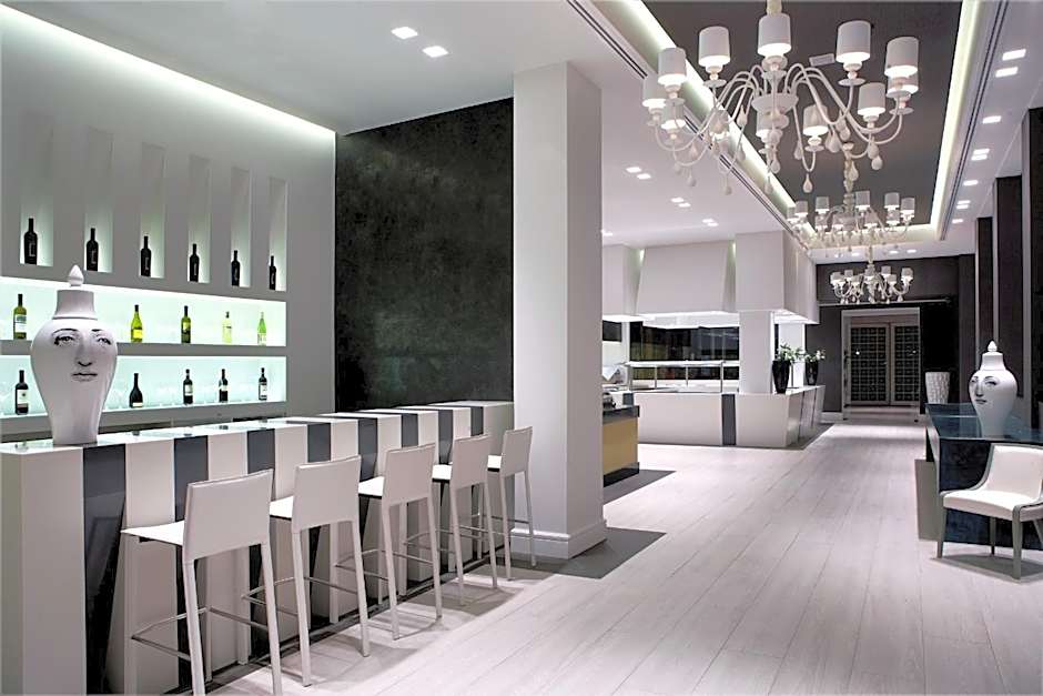 Pelagos Suites Hotel & Spa