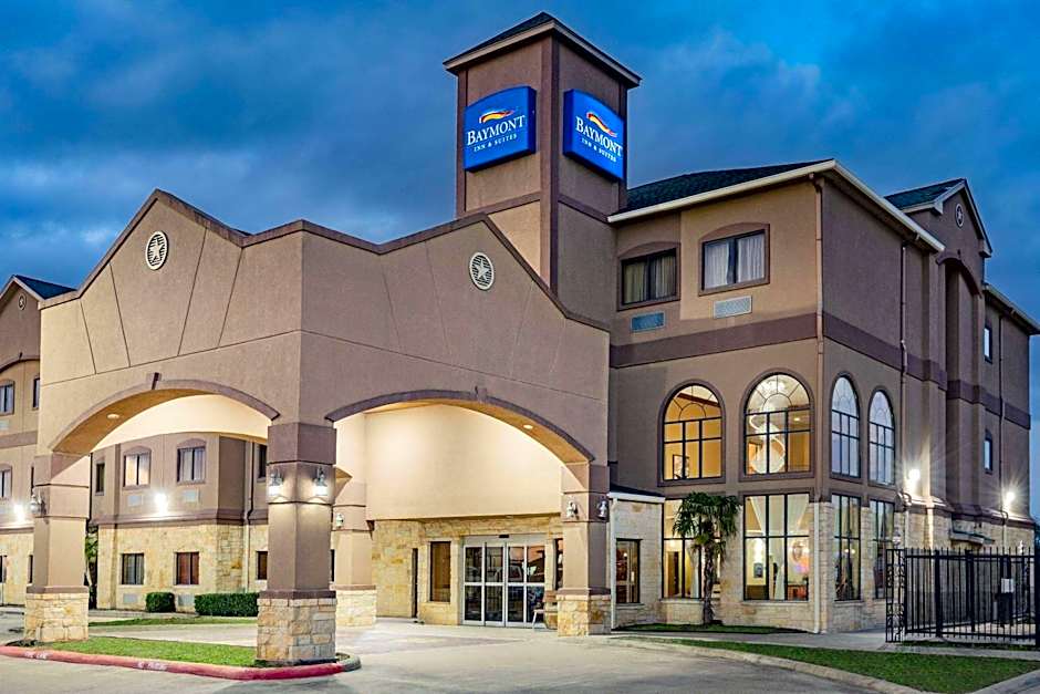 Baymont by Wyndham Cuero