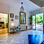 Hotel Le Blason de Provence