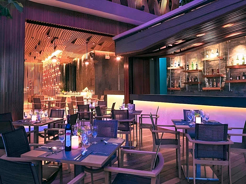 KC Beach Club & Pool Villas