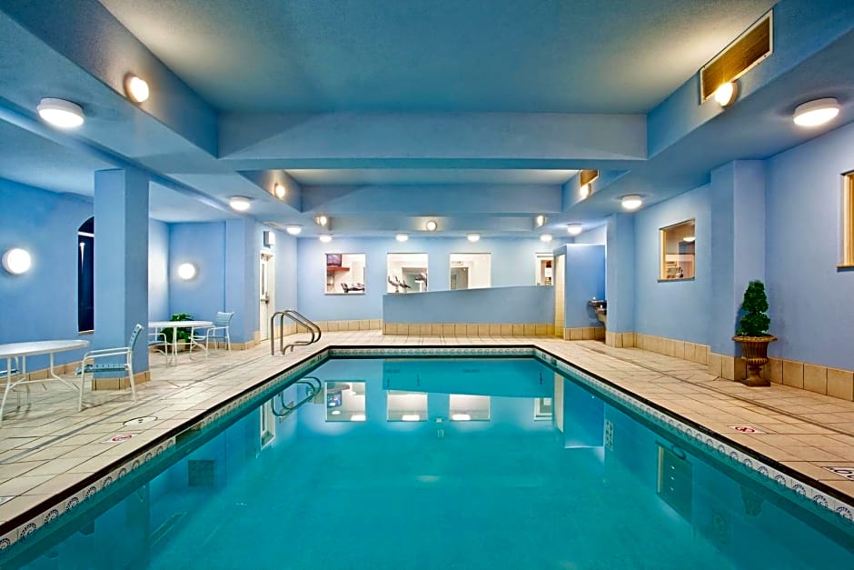 Holiday Inn Express Rockford-Loves Park by IHG