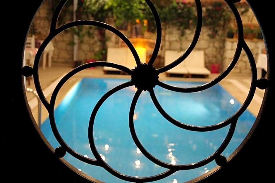 Begonvil Otel Alacati
